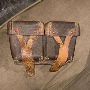 Vintage leather hunting ammo twin belt pouch holder case
